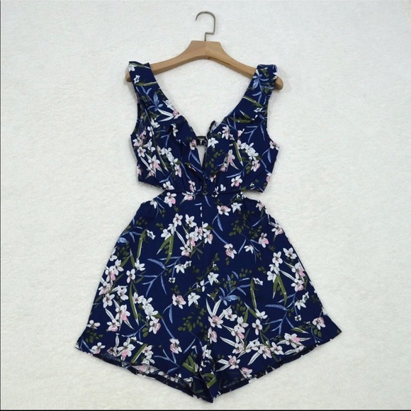 Blue floral print romper with cut out sides - Picture 2 of 2